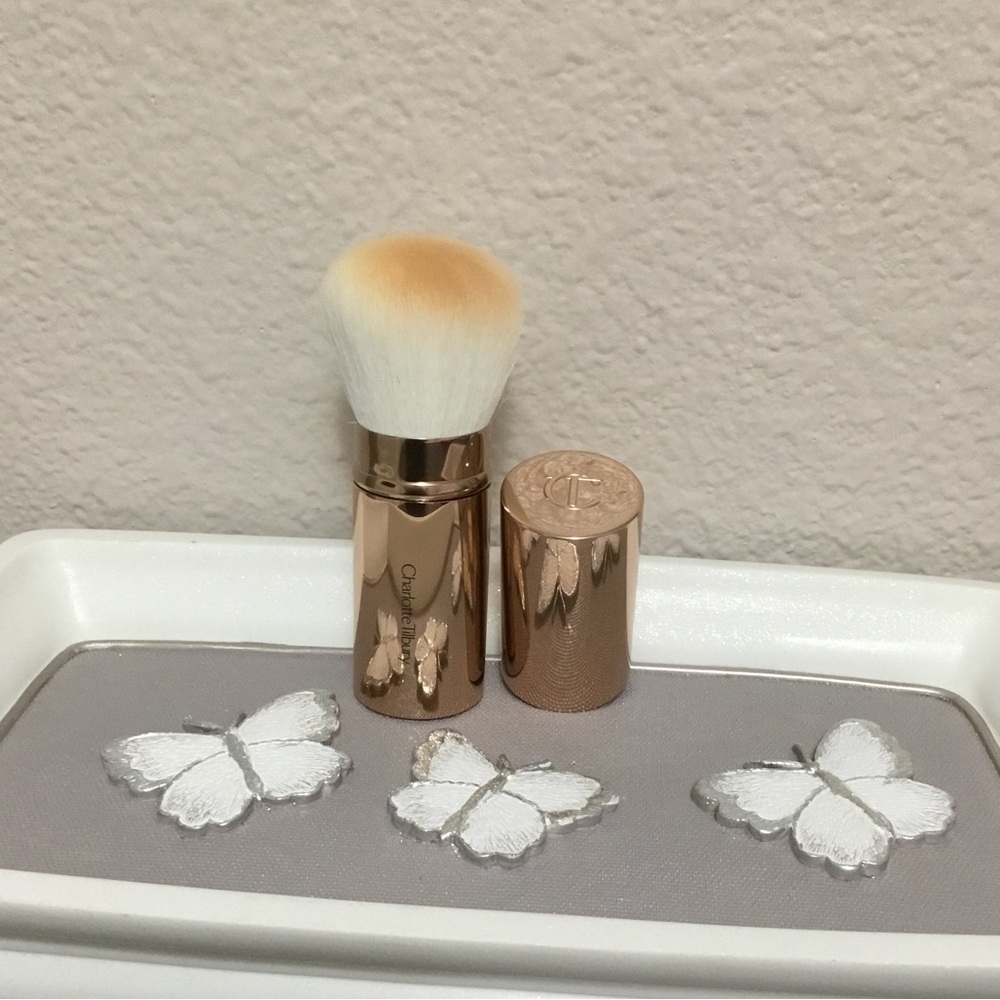 CHARLOTTE TILBURY.